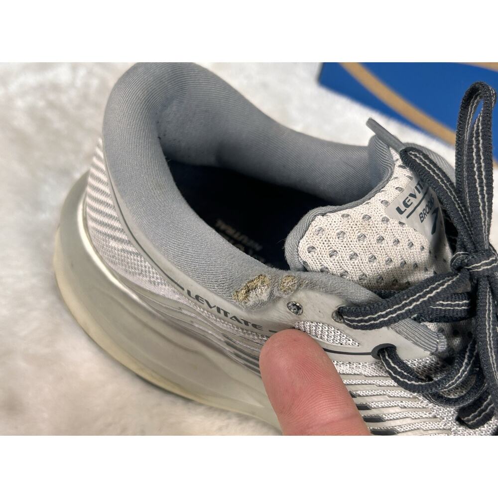 Brooks Womens Levitate 1202581B131 Gray Running Shoes Sneakers Sz 7.5 M (B) - Picture 4 of 9